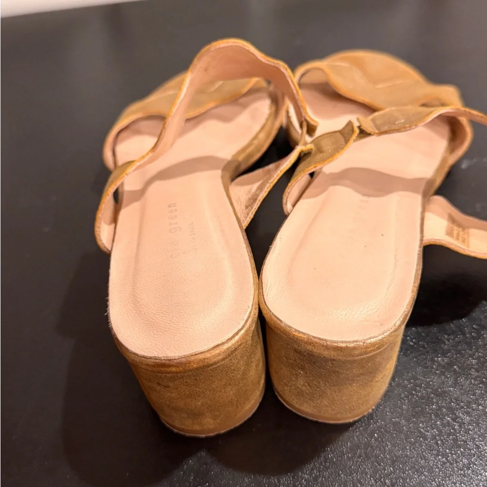 Patricia Green gold scalloped palm beach sandal with Block Heel size 8